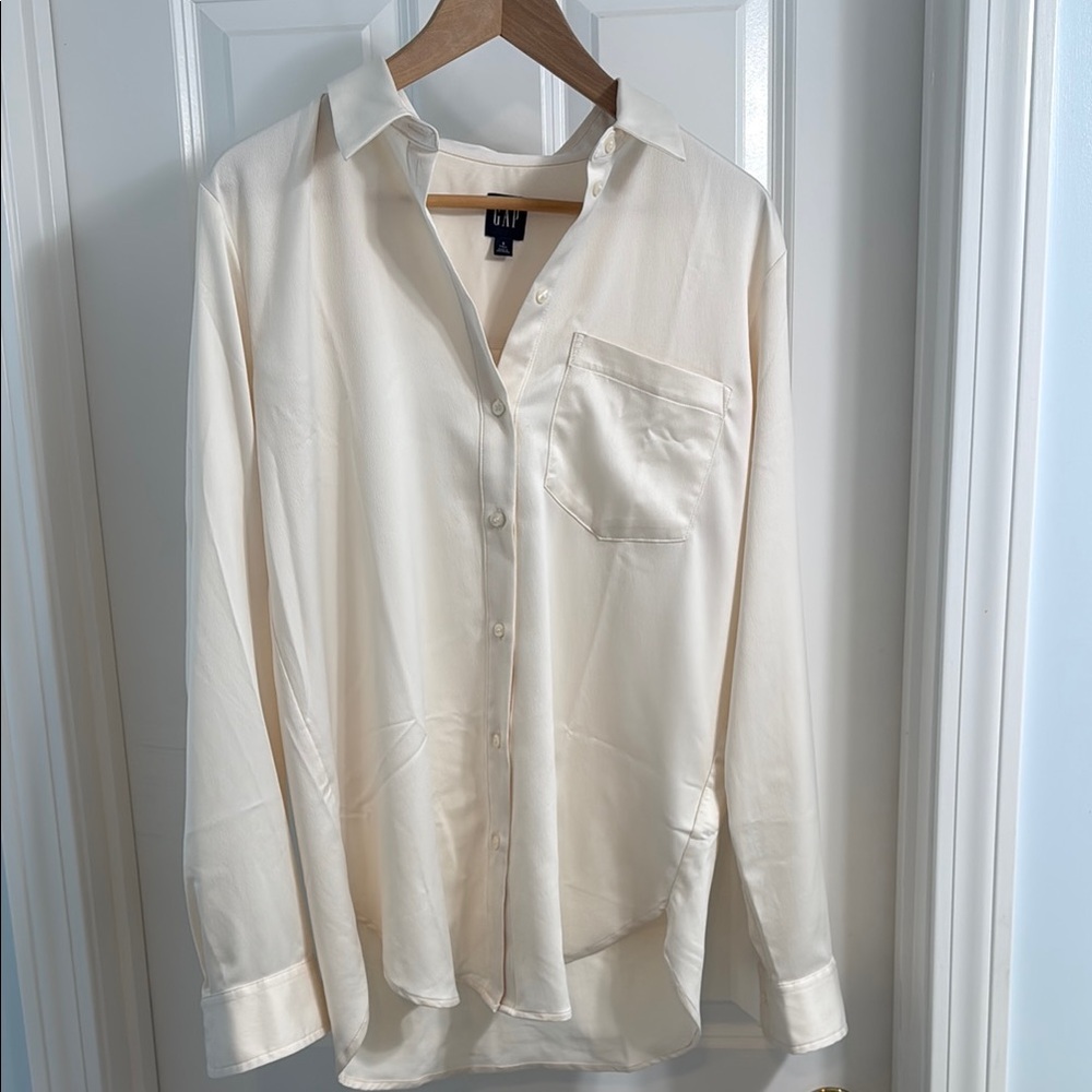 GAP Women’s Satin Shirt - Cream - Size Small Tall